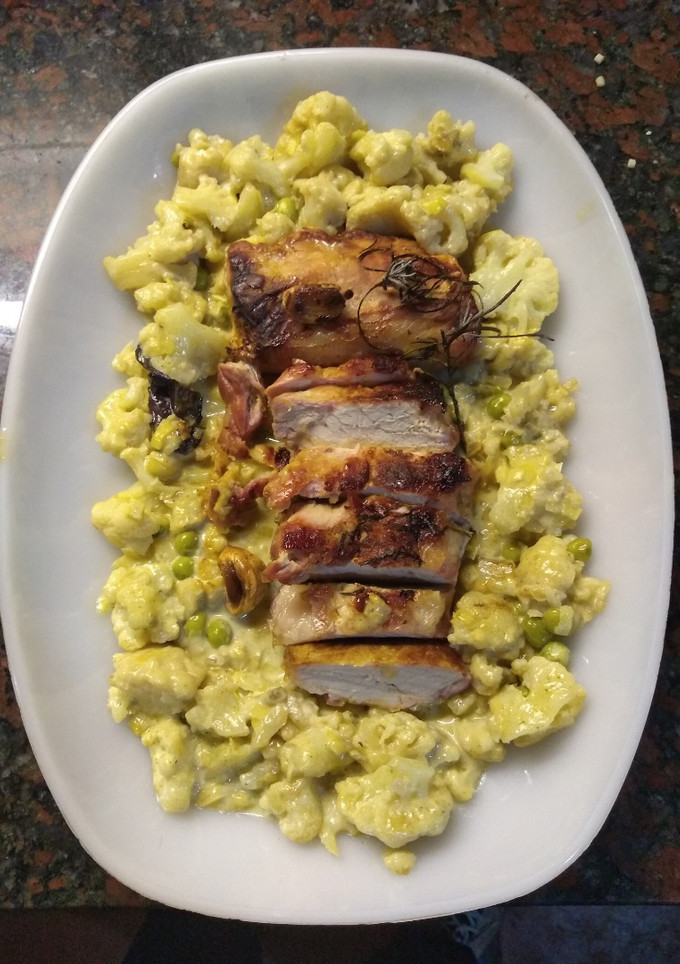 Una foto de Entrecot de cerdo con coliflor a la crema