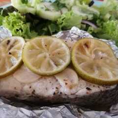 Una foto de Pescado empapelado al limón🐟🍋