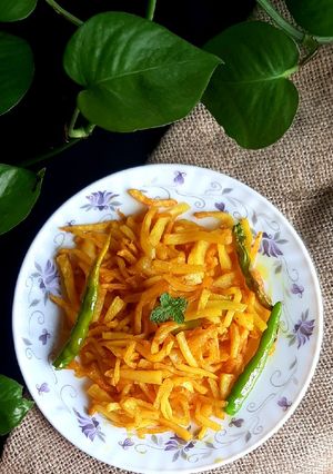 ঝুরি আলু ভাজা। রেসিপির প্রধান ছবি