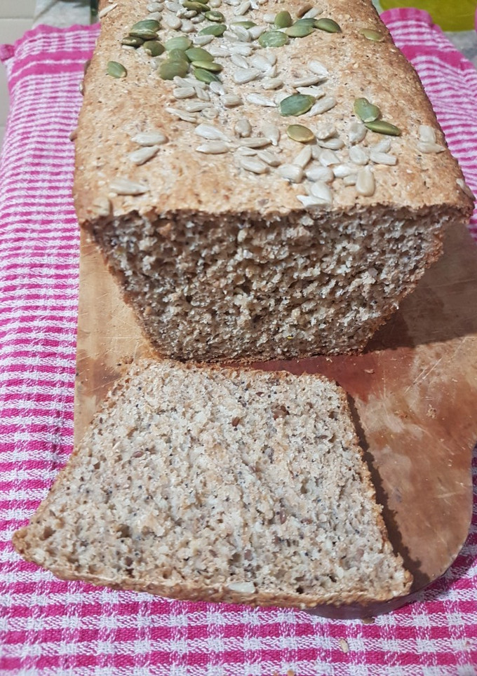Una foto de Pan Integral con semillas vegano