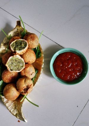 કચોરી(Kachori Recipe in Gujarati) રેસીપી મુખ્ય ફોટો