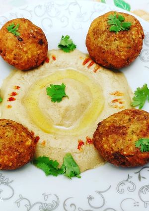 হুমুস সাথে ফলাফিল(Hummus with Falafel recipe in Bengali) রেসিপির প্রধান ছবি