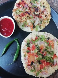 वेज उत्तपम (Veg uttapam recipe in hindi) रेसिपी मुख्य फोटो