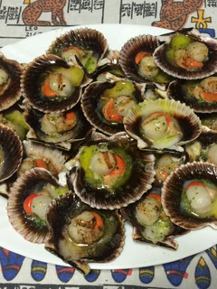 Una foto de Zamburiñas a la plancha con salsa verde