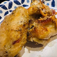 A picture of Baked Lemon 🍋 Pepper Chicken Wings.