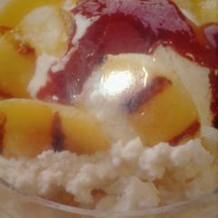 Grilled peach melba A picture of Grilled peach melba.