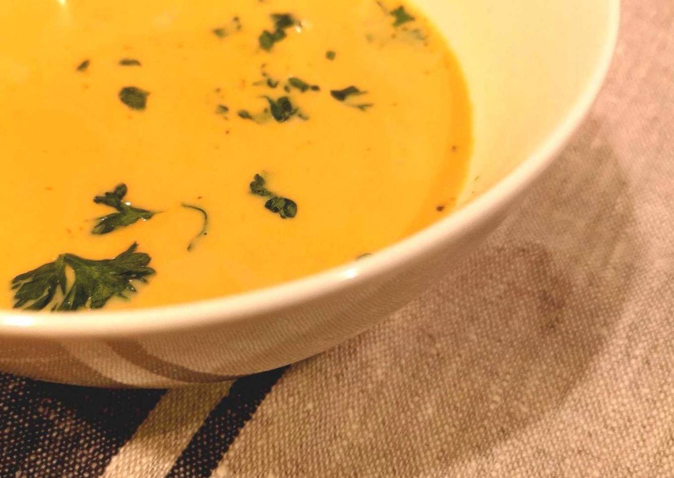 Fridge-Clearing Shrimp Bisque 🦐