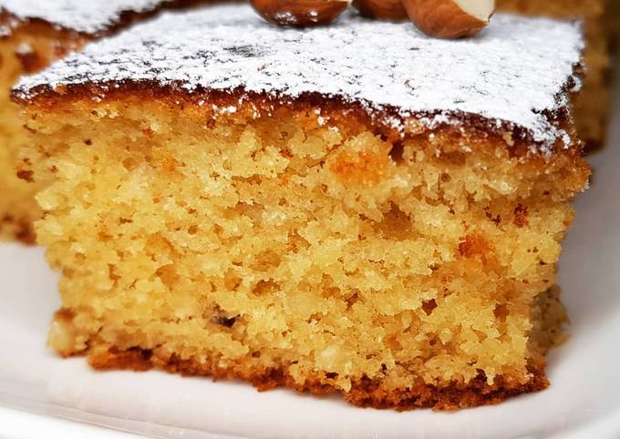 Recette Délicieuse Gâteau aux noisettes et miel (sans sucre)