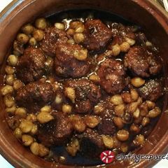 A picture of Burgers stifado.