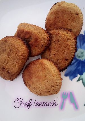 A picture of Flat cup cakes.