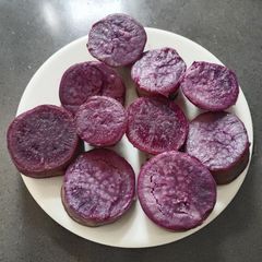 A picture of Steamed Purple Sweet Potato.