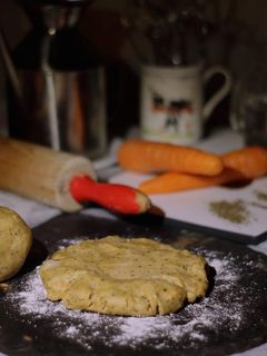Una foto de Masa para pizza con avena y zanahoria