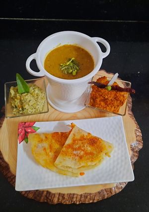 A picture of Schezwan sandwich dosa.
