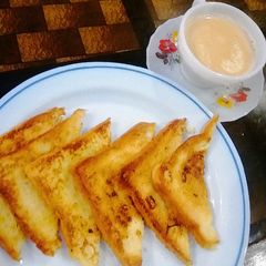 A picture of Sweet egg bread toast.