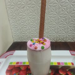 A picture of Vanilla milkshake.