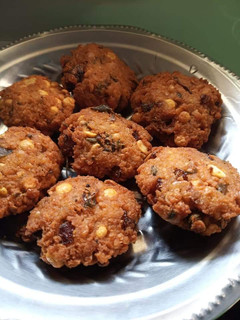 பருப்பு வடை (Paruppu vadai recipe in tamil) செய்முறை முக்கிய புகைப்படம்