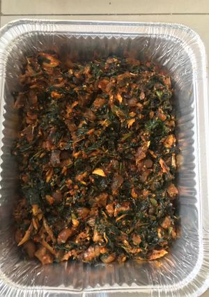 A picture of Efo RiRo.
