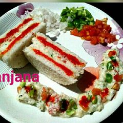 A picture of Boat shape curd veggies sandwich.