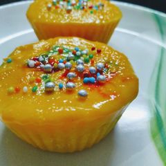 A picture of Mango cup cakes.