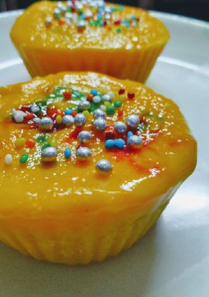 A picture of Mango cup cakes.