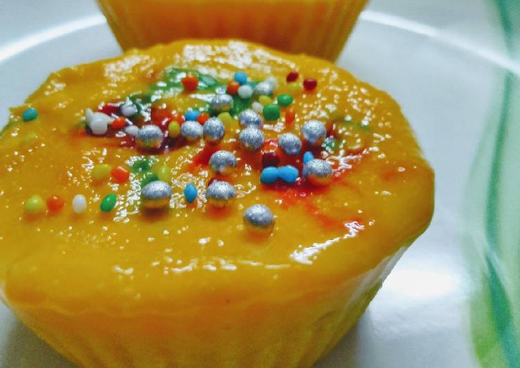 Recipe of Any-night-of-the-week Mango cup cakes