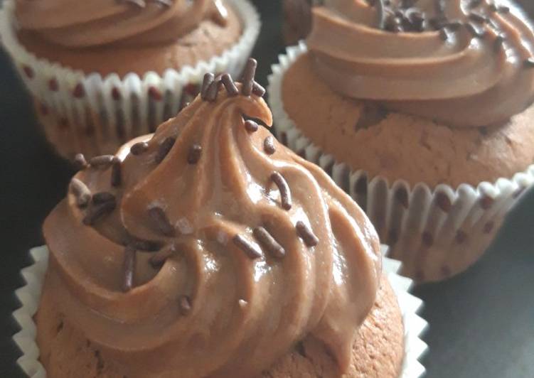 Voici la recette Cupcakes au chocolat - nutella parfait