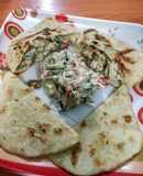 Shwarama salad with pita bread