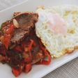 Zancarrón con fritada y tomate