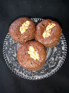 कॉफी वॉलनट कपकेक्स (Coffee Walnut cupcakes recipe in Hindi) रेसिपी मुख्य फोटो