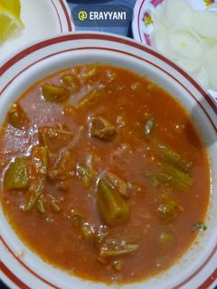 صورة لوصفة باميه ورز مع لحمه راس عصفور