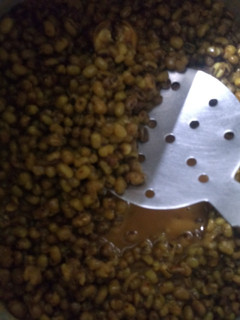 சுட சுட பாசிப்பயறு தால் (Paasipayaru dhal recipe in tamil) செய்முறை முக்கிய புகைப்படம்
