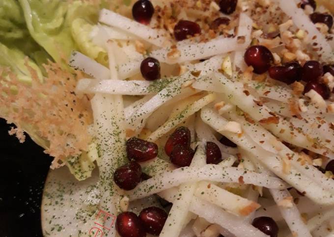 Passaggi a Fai Preferito Insalata di cavolo rapa, mela e melograno