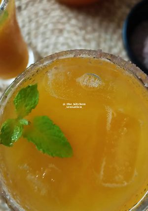 A picture of Mango juice.