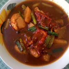 รูปของ Semur telur bulat dan sosis.. #pr_anekasemur