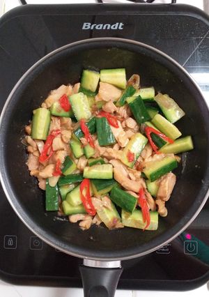 Foto resep Oseng Timun Ayam Bersahaja