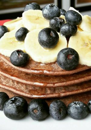 Una foto de Pancakes veganos de avena y chocolate