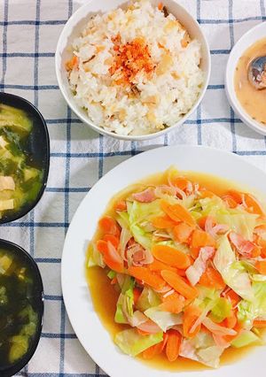 超鮮味日式鮭魚味噌湯 的食譜成品照片