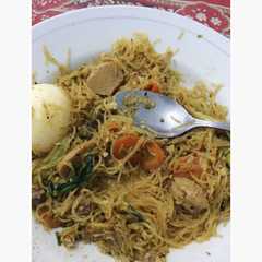 A picture of Bihun andalan.