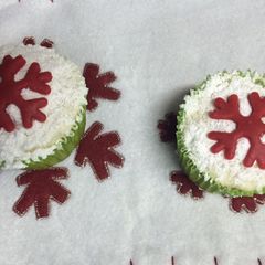 A picture of Snow Cake/Cupcakes #Christmas Baking Contest.