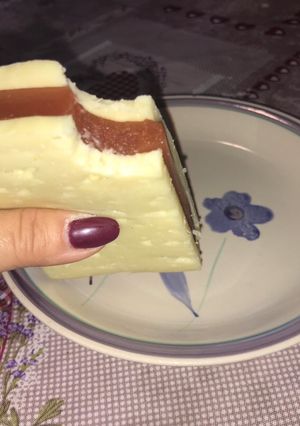 Una foto de Postre de queso con dulce de membrillo