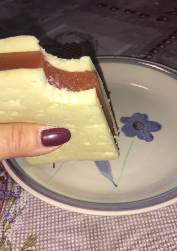 Una foto de Postre de queso con dulce de membrillo