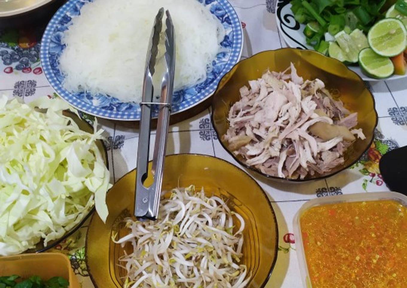 Soto ayam kuning