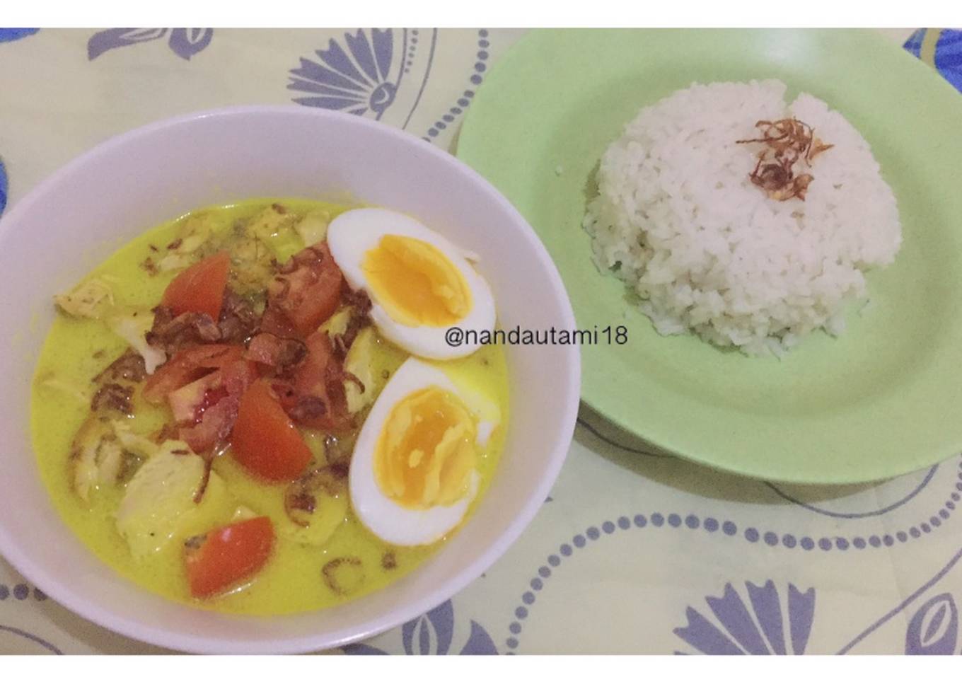 Soto ayam Betawi