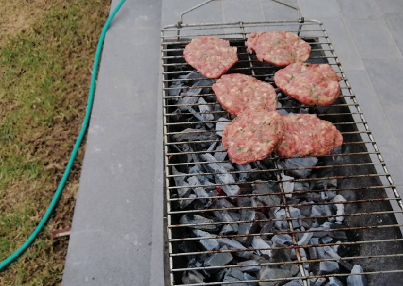 Hamburguesas a la parrilla