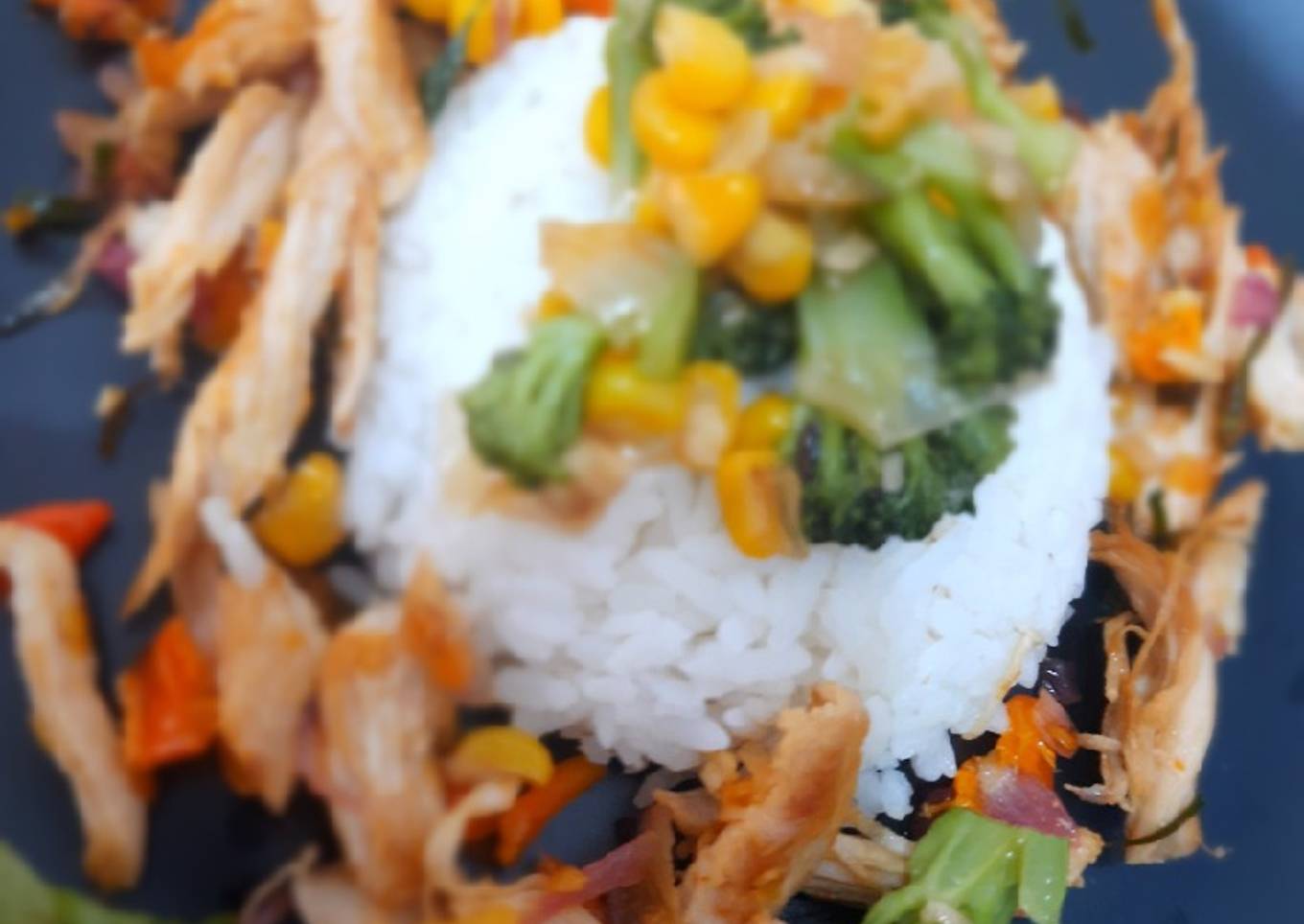 Ayam Panggang Sambal Matah dan Oseng Sayur Brokoli jagung