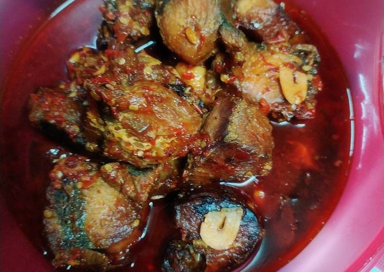Cara membuat Ikan Tongkol Pedas yang enak dan Mudah Dibuat