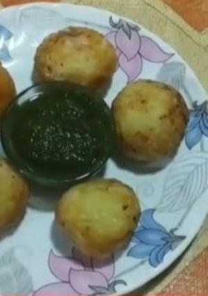 नारियल आलू पेटिस (nariyal aloo patties recipe in hindi) रेसिपी मुख्य फोटो