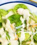 Leichtes Caesar-Dressing