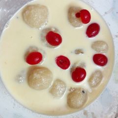 A picture of Coconut Suji rasmalai.