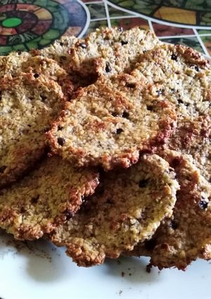 Una foto de Galletitas crujientes de avena y coco con chips de chocolate 🤗
